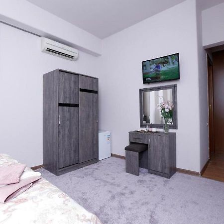 Yard Guesthouse Yerevan Bagian luar foto