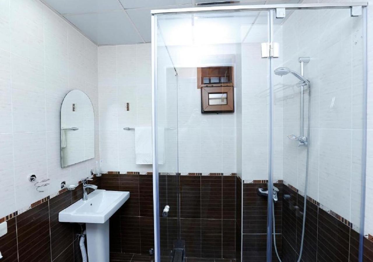 Yard Guesthouse Yerevan Bagian luar foto