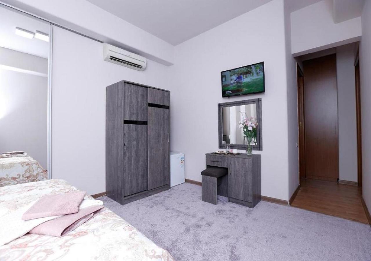 Yard Guesthouse Yerevan Bagian luar foto